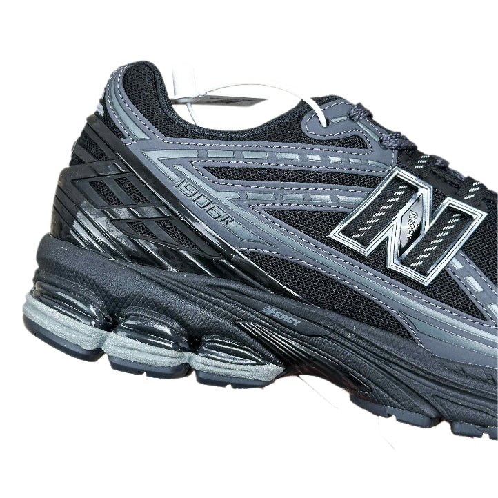New Balance 1906R Black Grey